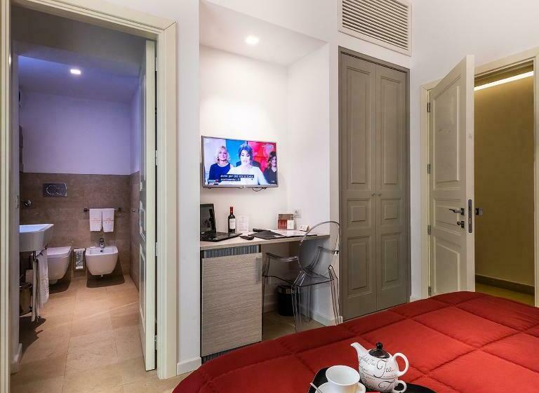 スタンダードルーム, Porta Reale