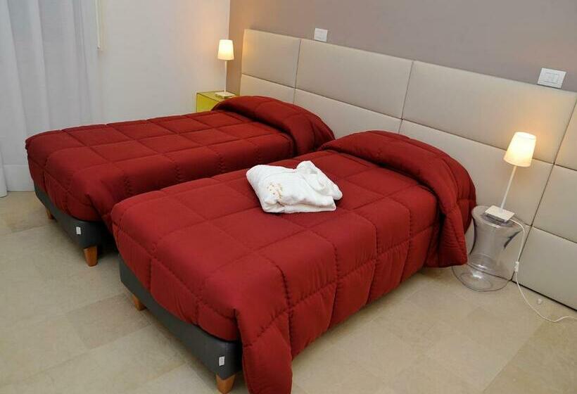 スタンダードルーム, Porta Reale