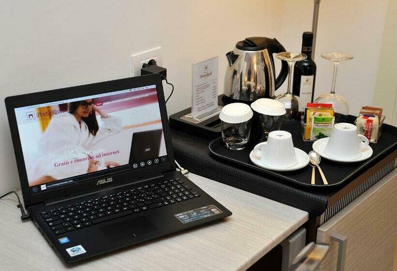 スタンダードルーム, Porta Reale