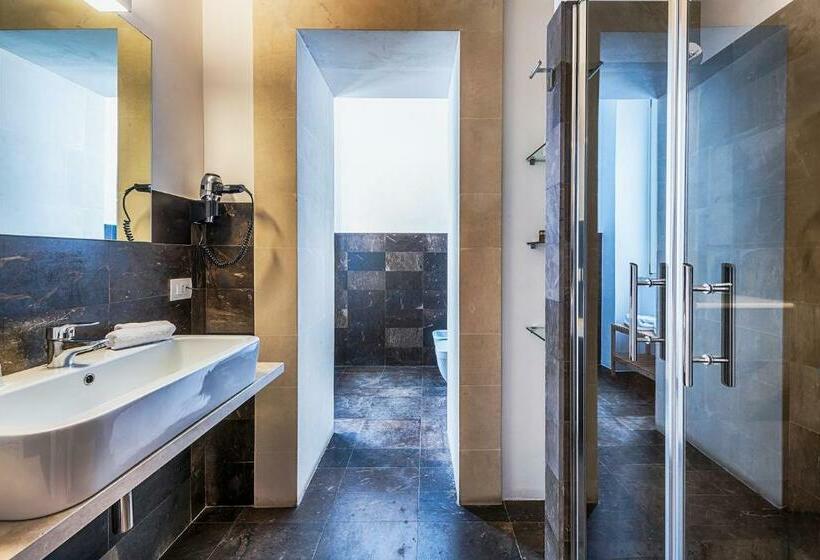 スタンダードルーム, Porta Reale