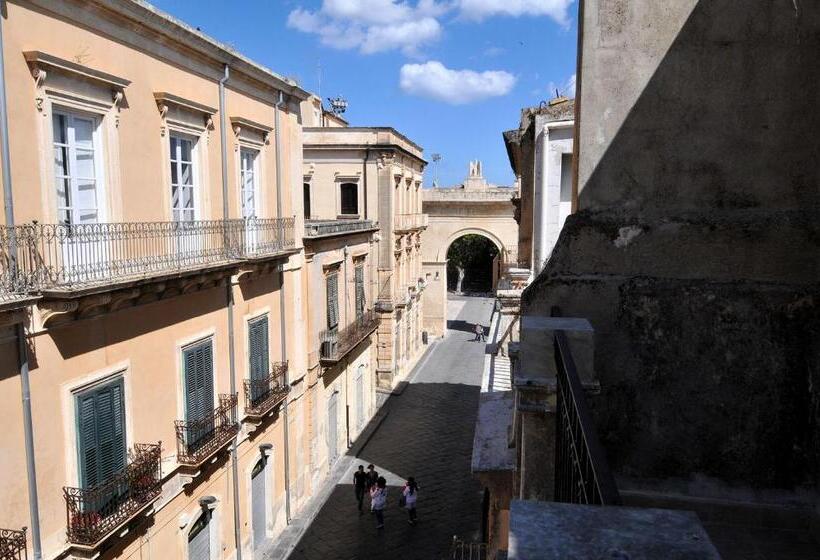 스탠다드 도시전망 룸, Porta Reale