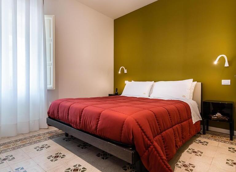 スタンダードシティビュールーム, Porta Reale