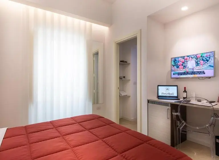 Economy-huone, Porta Reale