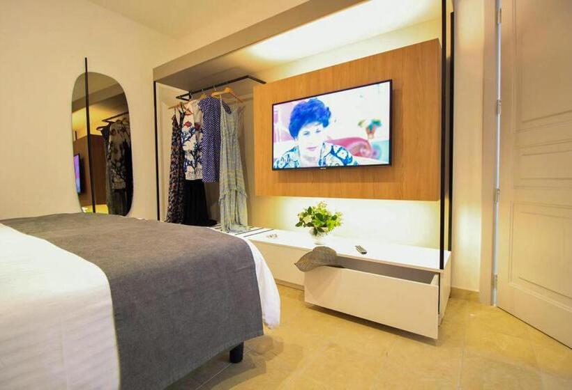 １ベッドルームハウス, Porta Reale