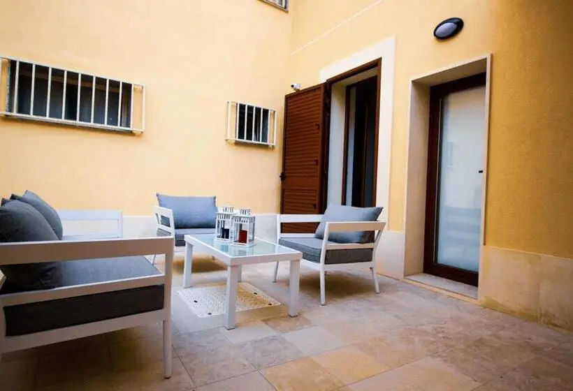Talo 1 Makuuhuone, Porta Reale