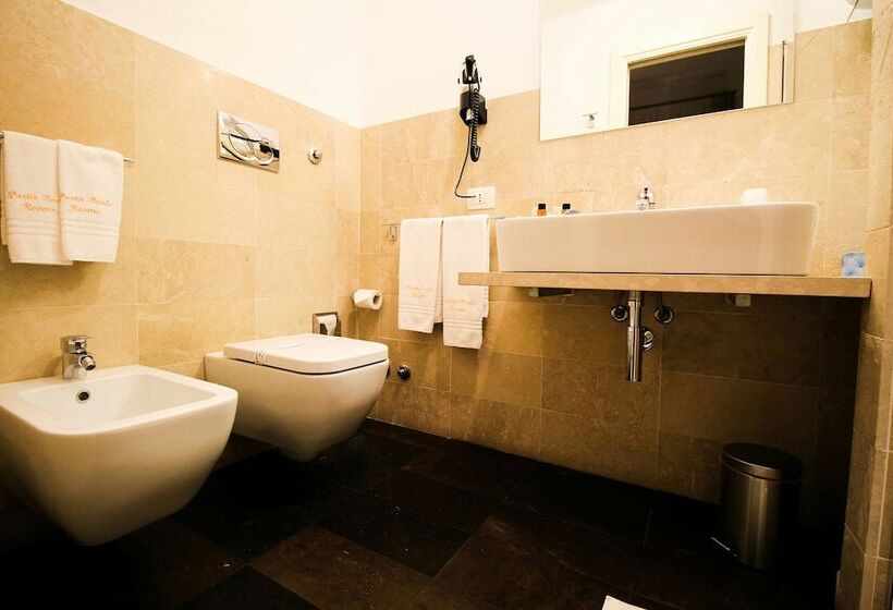 חדר סופריור נוף לעיר, Porta Reale