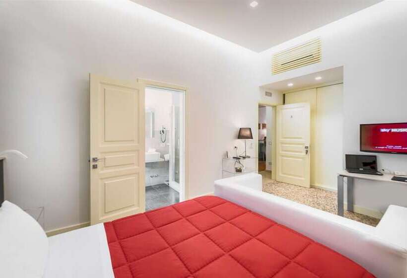 スタンダードルーム, Porta Reale