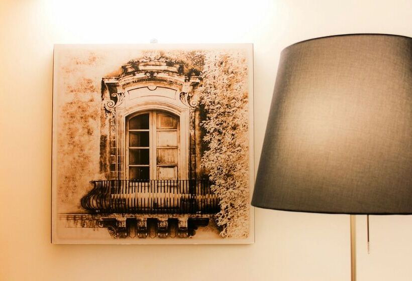 スタンダードトリプルルーム, Porta Reale