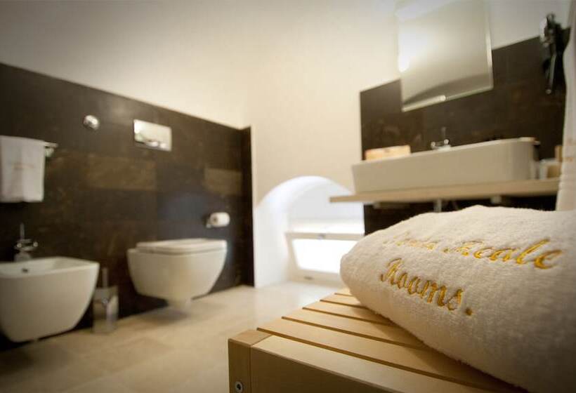 スタンダードトリプルルーム, Porta Reale