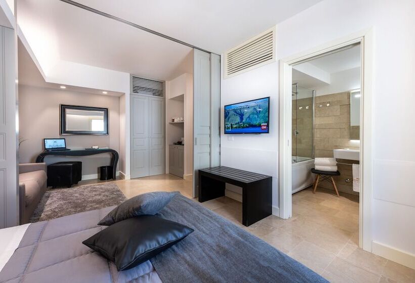 テラス付きジュニアスイート, Porta Reale