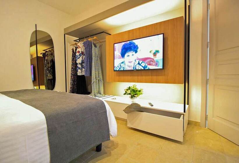 １ベッドルームハウス, Porta Reale