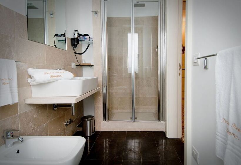 スタンダードルーム, Porta Reale