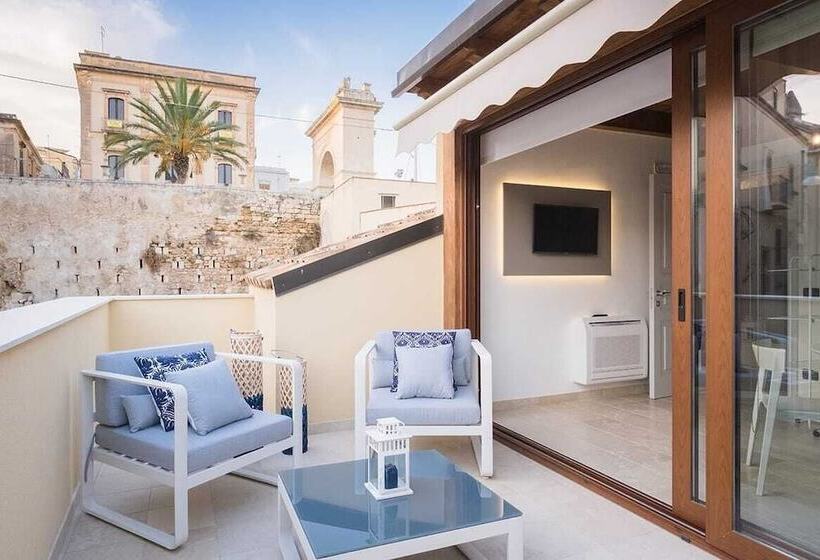 １ベッドルームハウス, Porta Reale