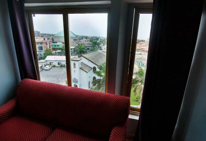 جناح مزوَّد بشرفة, Prestige Suites