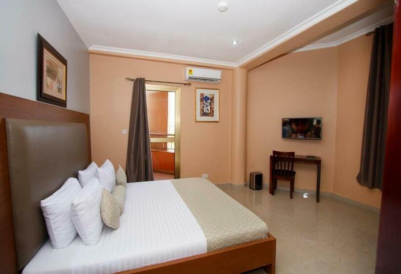 Номер Deluxe Вид на Море с Балконом, Prestige Suites