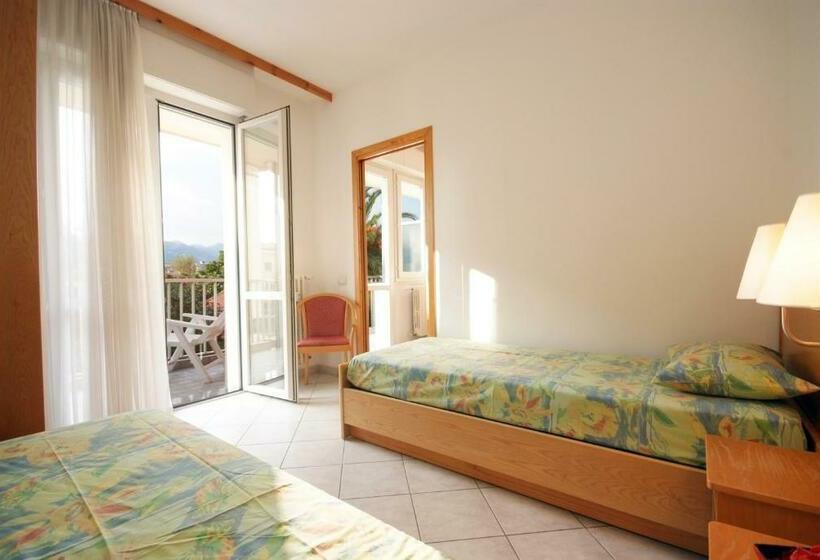 شقة غرفة واحدة, Residence Laura