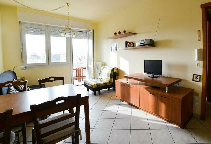 شقة غرفة واحدة, Residence Laura