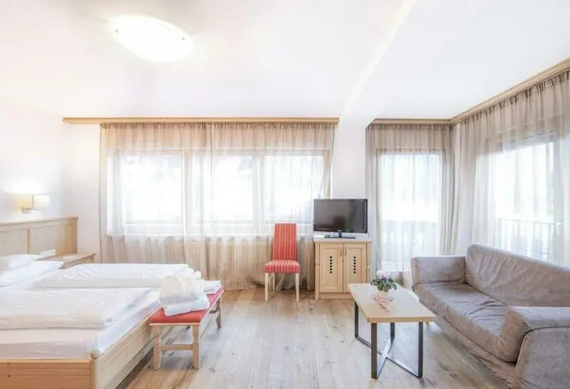 Superior-huone, Residence Rose