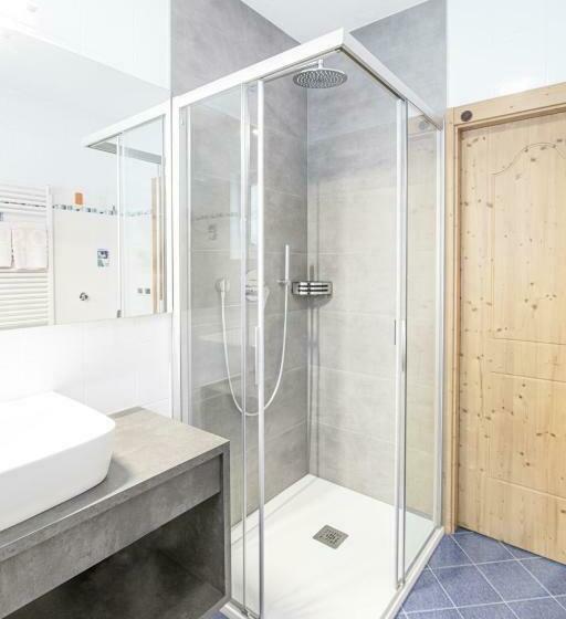 شقة غرفة واحدة, Residence Rose