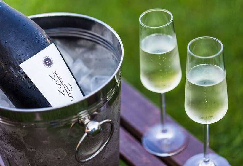 スーペリアールーム, Resort & Winery Bosco De Medici