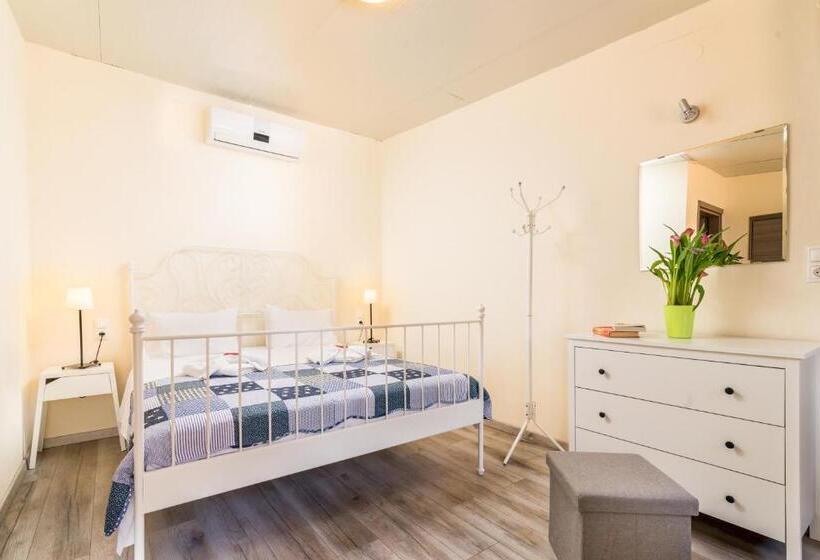 Apartamento 1 Dormitório Vista Mar, Sofia