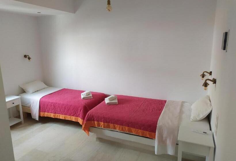 Quarto quádruplo Económico Casa de banho partilhada, Sofia