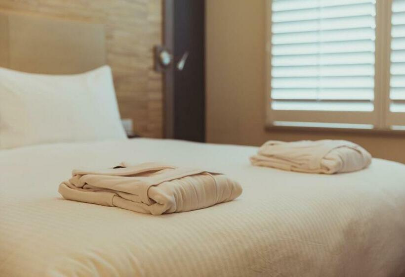 身障者適用キングサイズベッドルーム, Tailwater Lodge Altmar, Tapestry Collection By Hilton