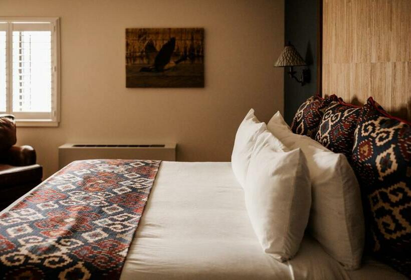 キングサイズベッドのスタンダードルーム, Tailwater Lodge Altmar, Tapestry Collection By Hilton