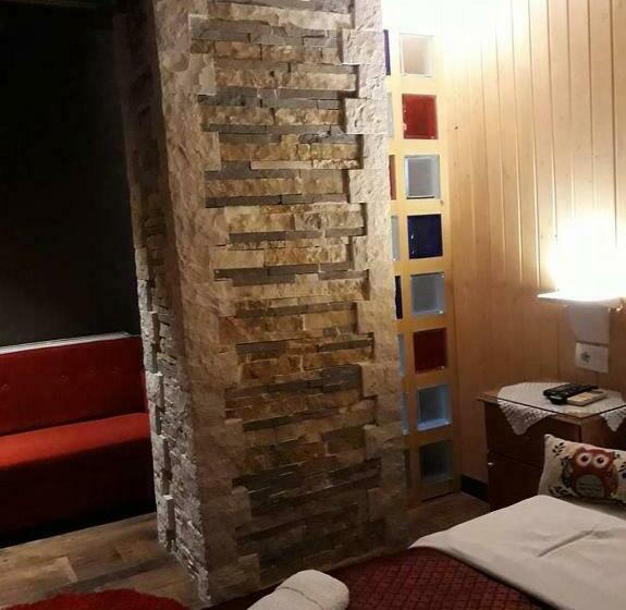 标准间, The First