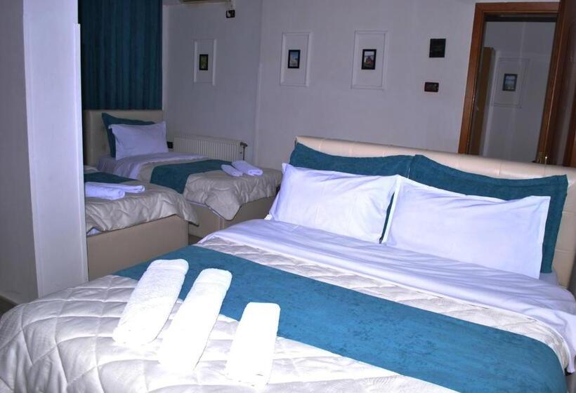 经典四人房间, The First