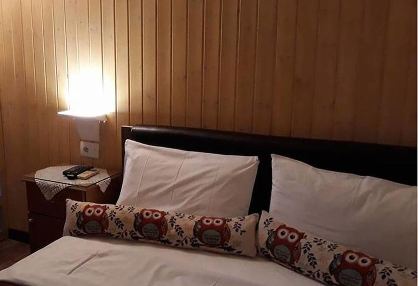 标准间, The First