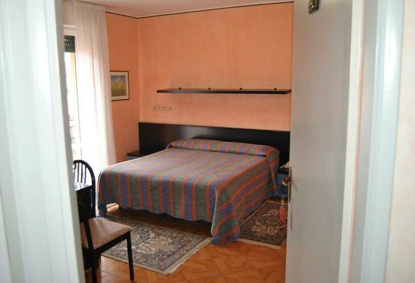 Номер Стандарт Трехместный, Villa Mon Toc