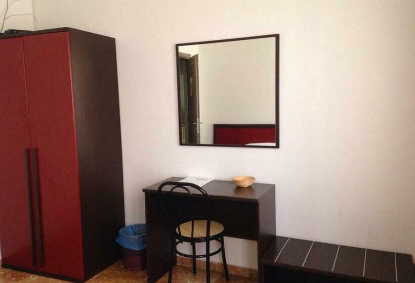 带共用浴室的标准房间, Villamelchiorre 1