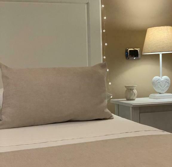 带花园景观的标准三人间, Villetta Del Salento Exclusive B&b
