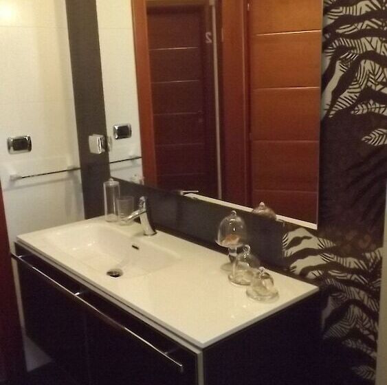 带花园景观的标准三人间, Villetta Del Salento Exclusive B&b