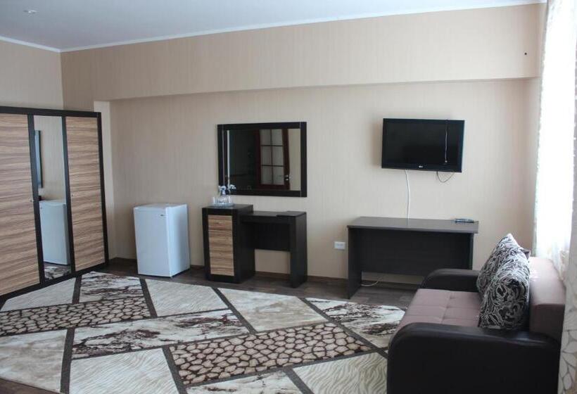 اتاق راحتی, Zumrat