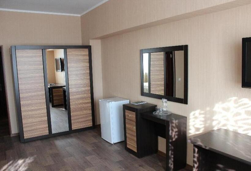 اتاق راحتی, Zumrat