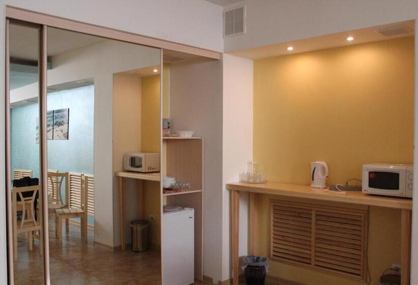 استودیوی استاندارد, Zumrat