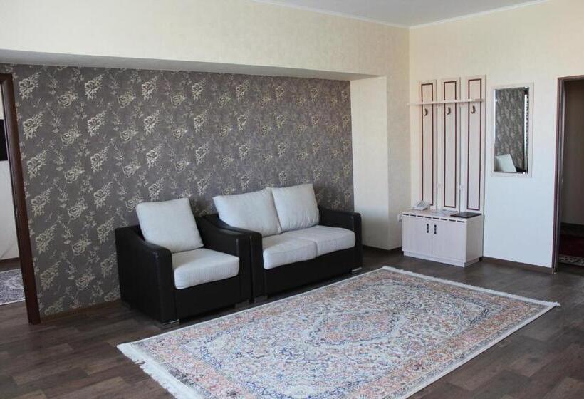 استودیوی استاندارد, Zumrat