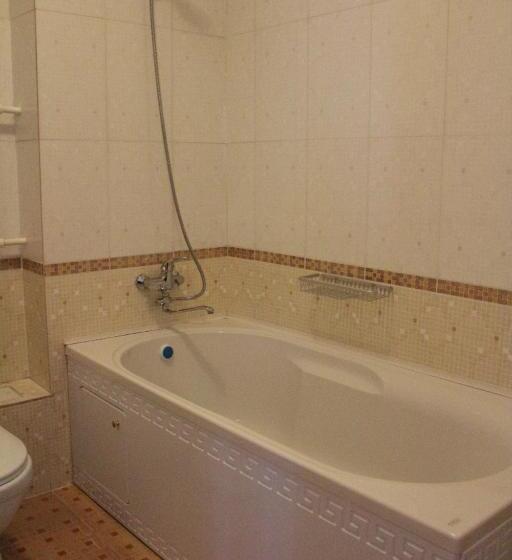 استودیوی استاندارد, Zumrat