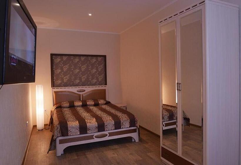 استودیوی استاندارد, Zumrat