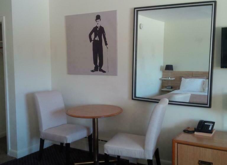 Номер Стандарт, Lord Nelson Motel