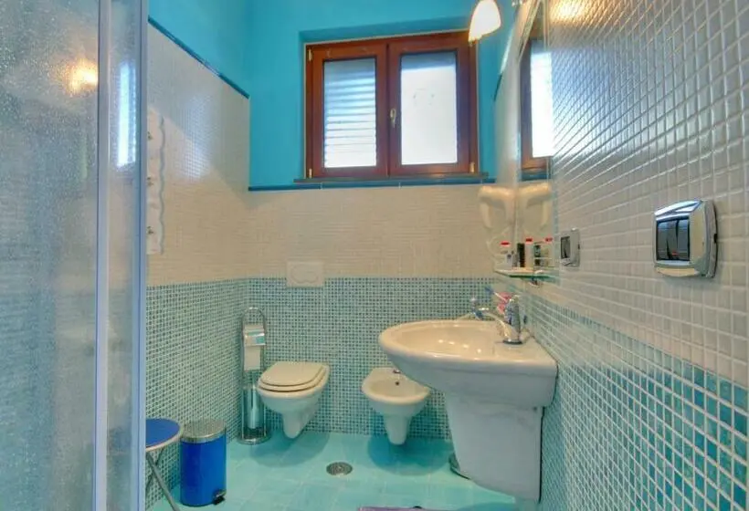 オーシャンビュースタンダードルームバルコニー付き, B&b Il Pavone
