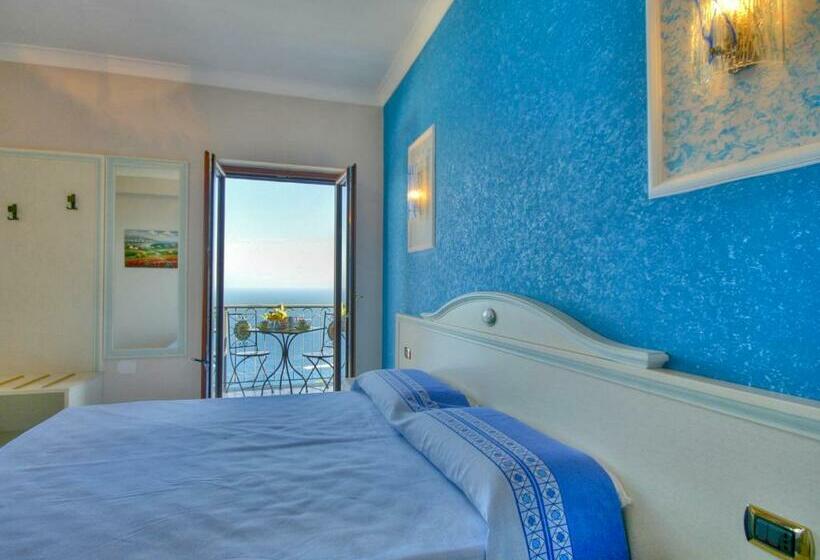 Номер Стандарт Вид на Море с Балконом, B&b Il Pavone