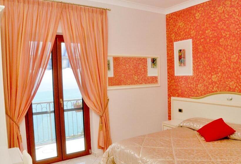 Номер Deluxe Вид на Море с Балконом, B&b Il Pavone