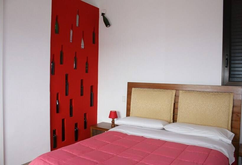 غرفة قياسية, Casasolare Rakalia