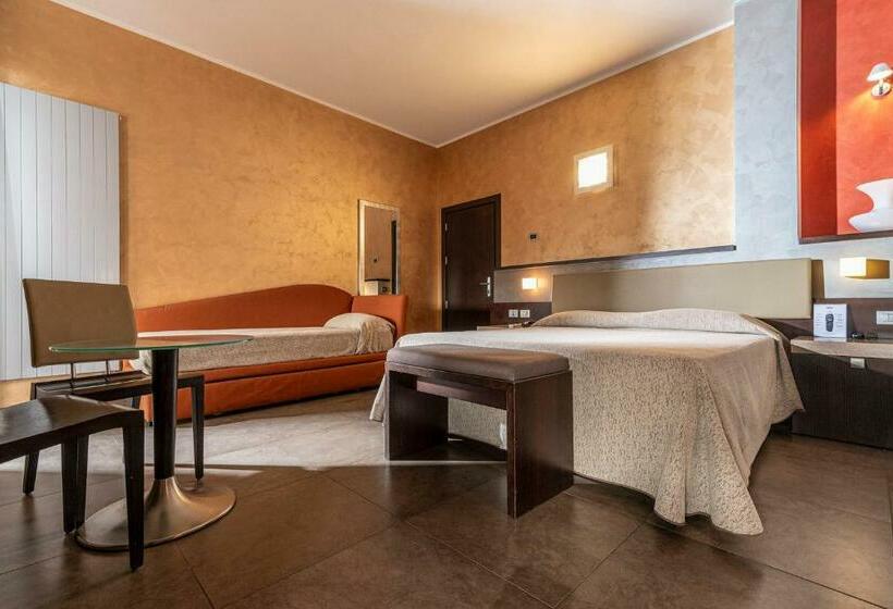 غرفة قياسية ثلاثية مزودة بشرفة, Dei Nani