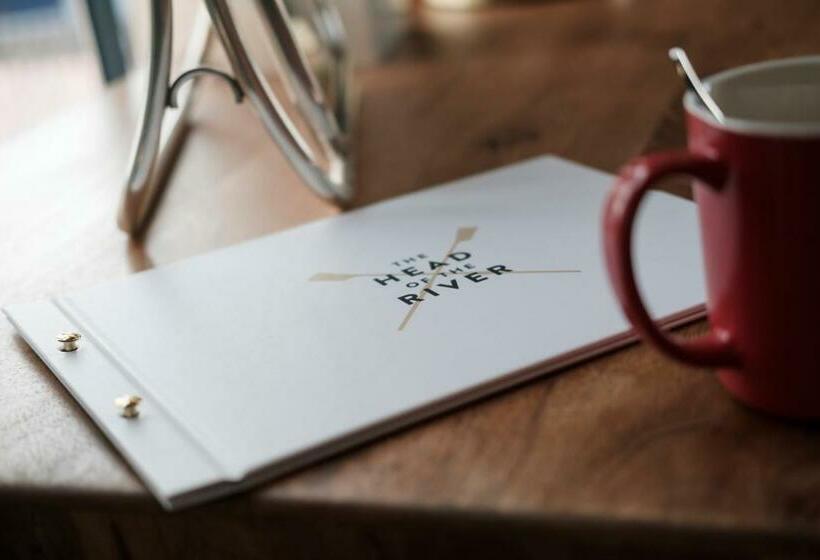 标准间, Head Of The River