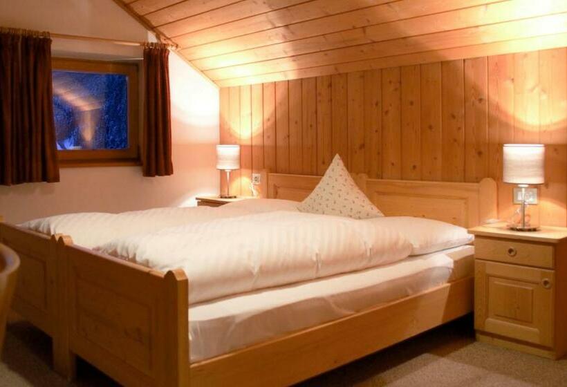 חדר סטנדרט, Onach