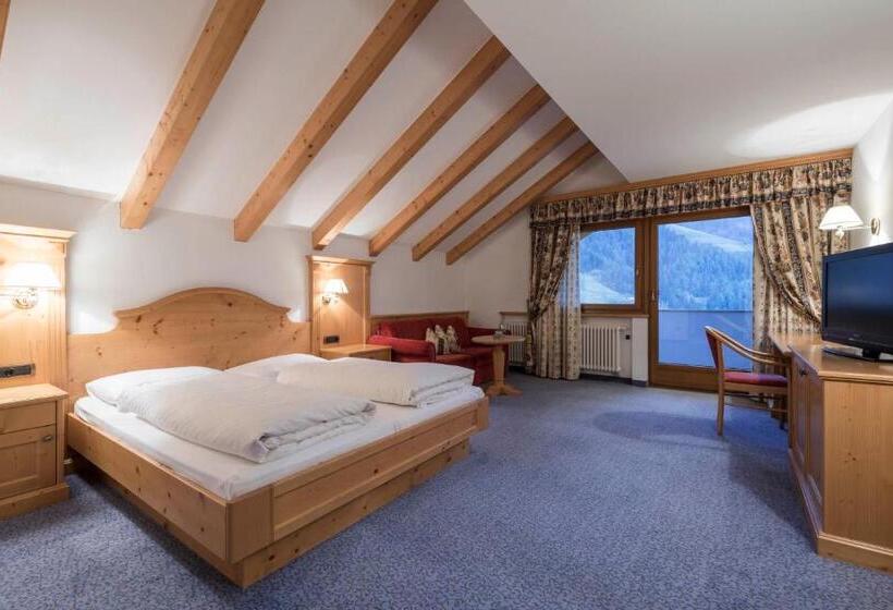 סוויטה עם נוף, Onach